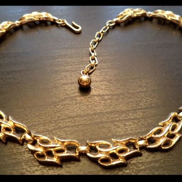 RARE VINTAGE SIGNED CROWN TRIFARI GOLDTONE 16 3/4" NECKLACE EXCELLENT CONDITION - Picture 3 of 16